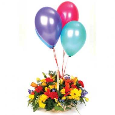 Cesta de flores mixtas con globos